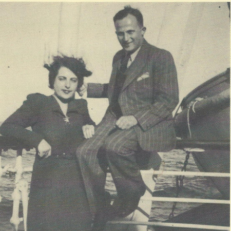 Ilse und Kurt Aufochs auf dem Auswandererschiff nach Afrika.